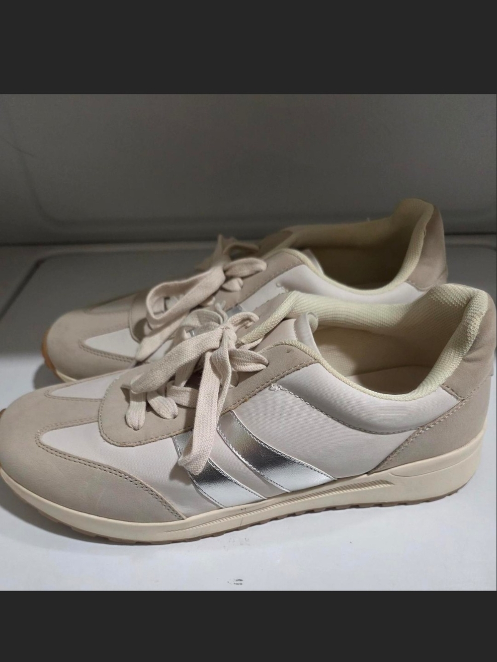 Neutral Beige & Silver Women's Casual Sneakers - Lightweight Comfort
